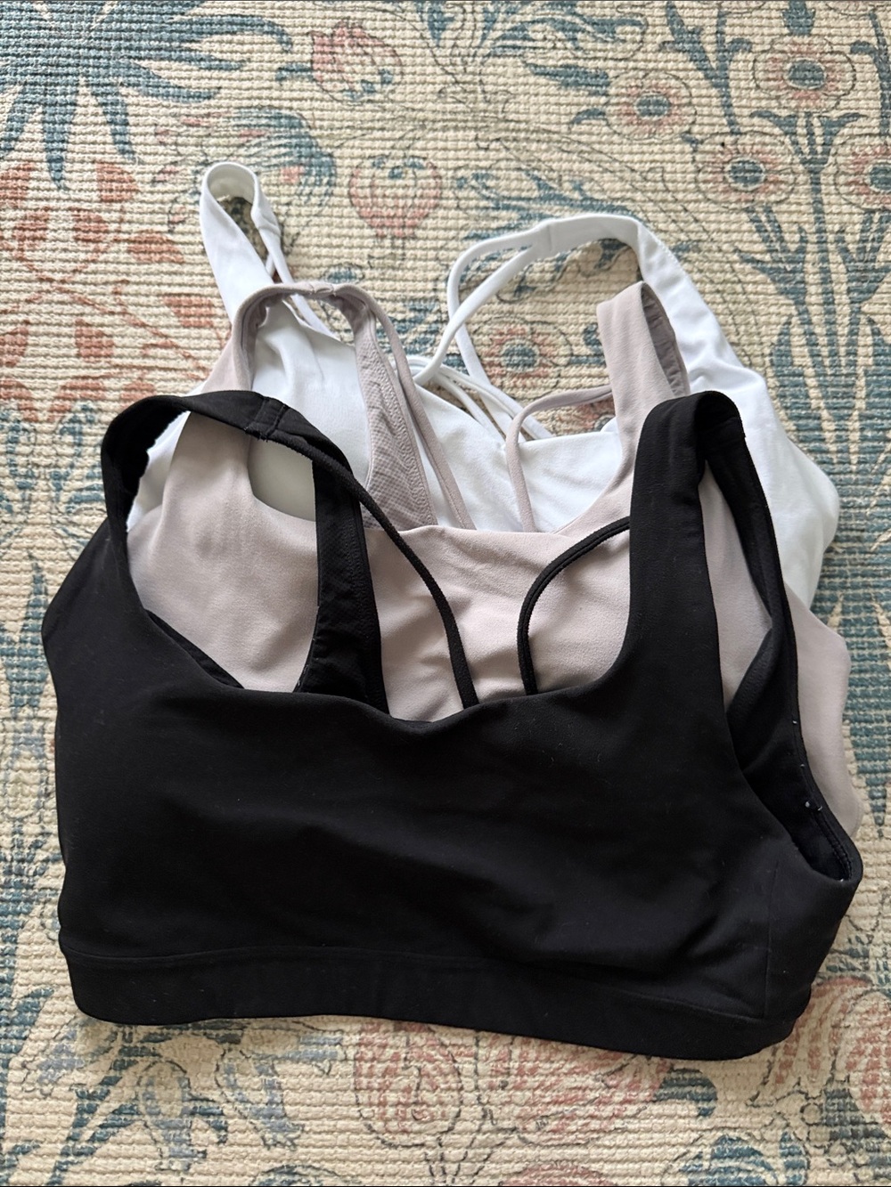 Aletha 3 pack Women's Seamless Scoop Sports Bra - Black, White & Taupe